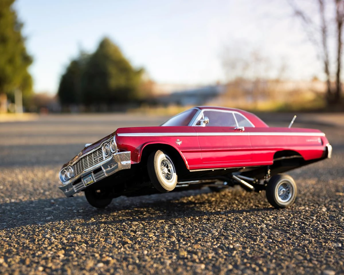 Redcat SixtyFour "Kandy N Chrome" 1/10 RTR Scale Hopping Lowrider (Green) w/2.4GHz Radio 10 Redcat SixtyFour "Kandy N Chrome" 1/10 RTR Scale Hopping Lowrider (Green) w/2.4GHz Radio - Image 10